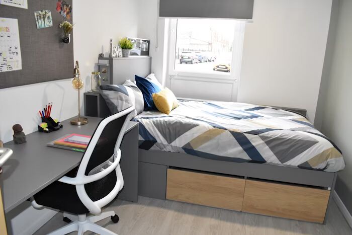  Five Bed Apartment (Shared)  -  Queens Court  - Gallery -  1