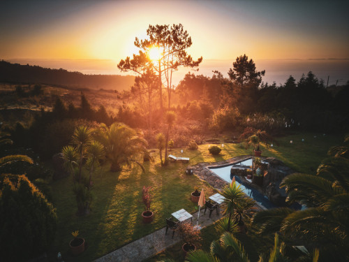 Oustanding Stylish House w/ Coworking + Outdoor Areas
