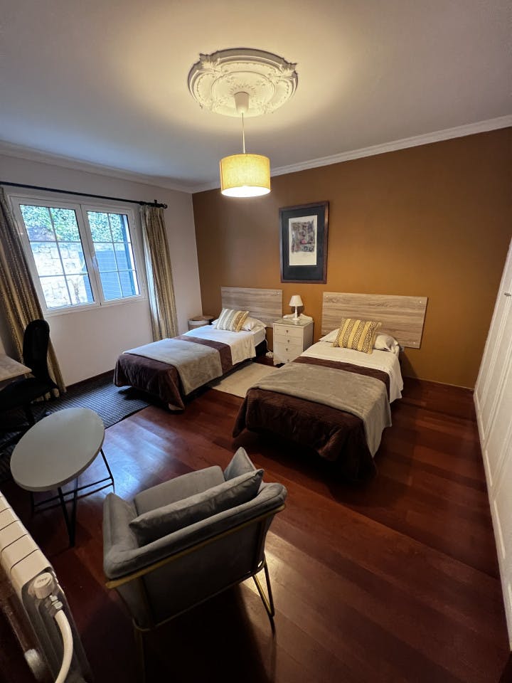 Twin Room Single Use - Oustanding Stylish House w/ Coworking + Outdoor Areas - Gallery - 3
