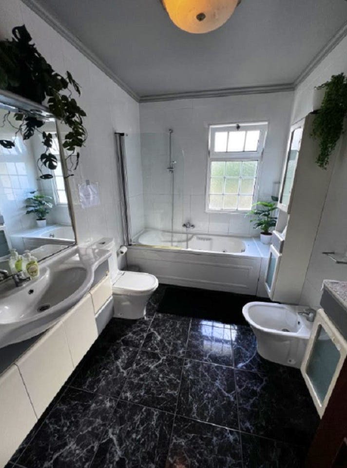 Twin Room Single Use - Oustanding Stylish House w/ Coworking + Outdoor Areas - Gallery - 8