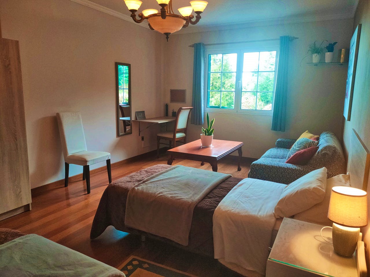 Bed In A 2-Bed Mixed Gender Room - Oustanding Stylish House w/ Coworking + Outdoor Areas - Gallery - 13