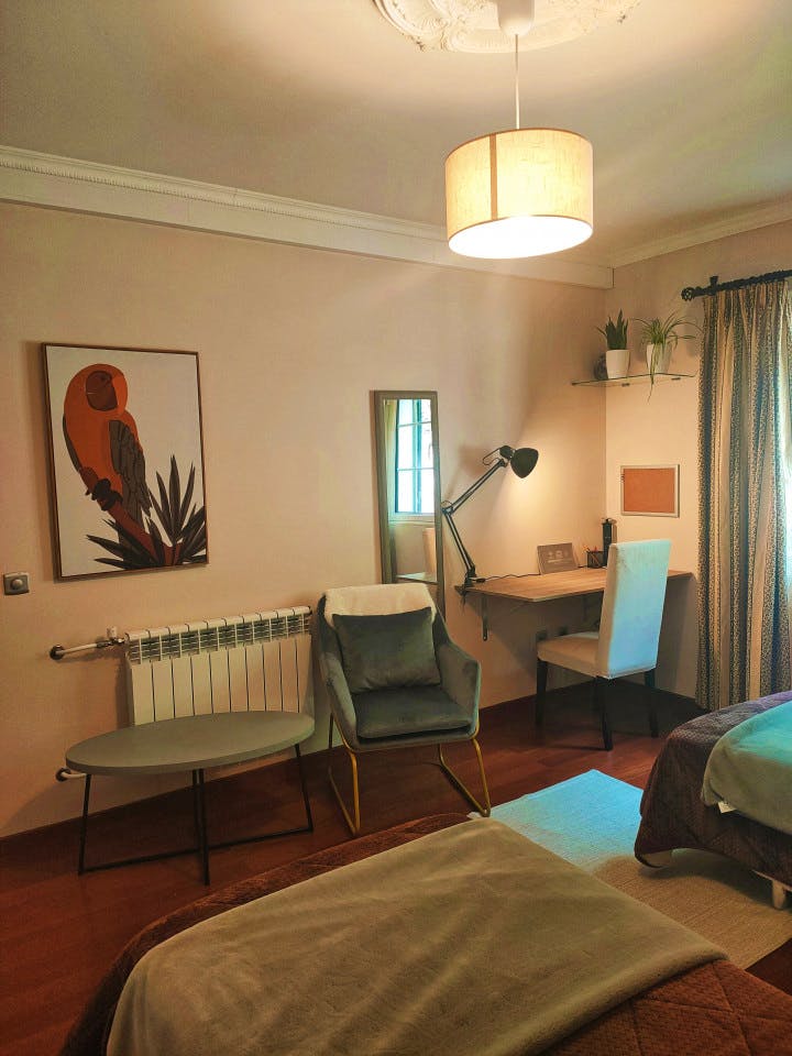 Bed In A 2-Bed Mixed Gender Room - Oustanding Stylish House w/ Coworking + Outdoor Areas - Gallery - 14