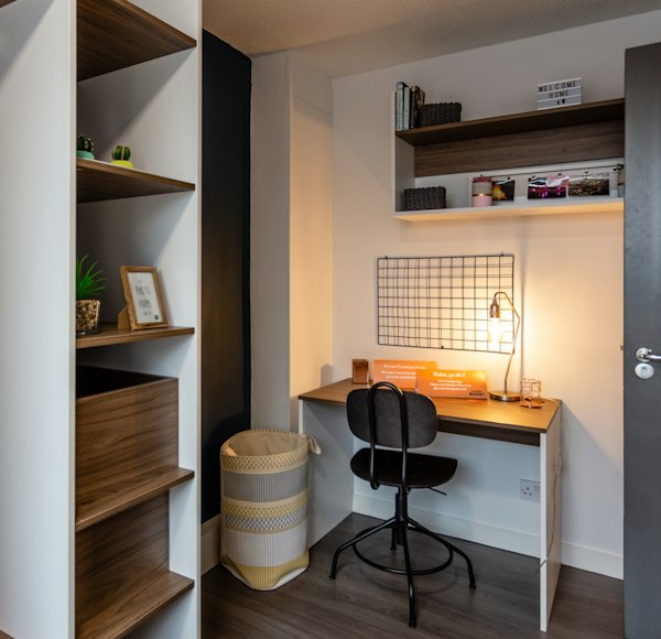 Five Bed Silver Plus - Regents Court - Gallery - 2