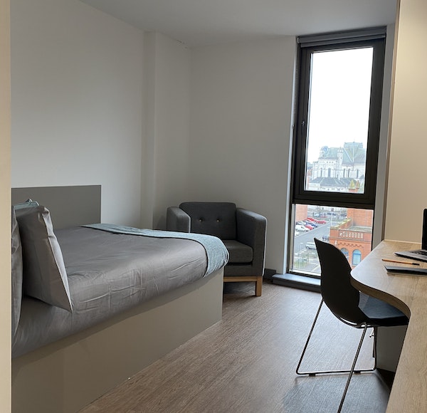  En-Suite Gold - City View  -  جريت باتريك ستريت  - Gallery -  1