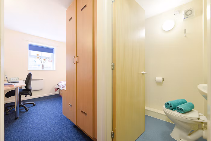 En-Suite Bronze - 2