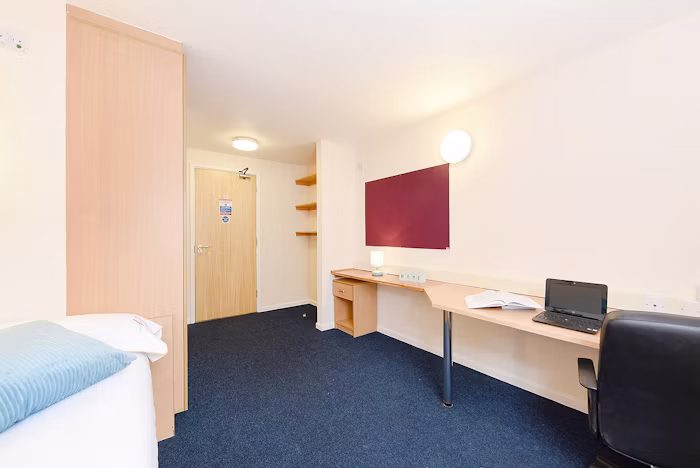 En-Suite Gold - 8
