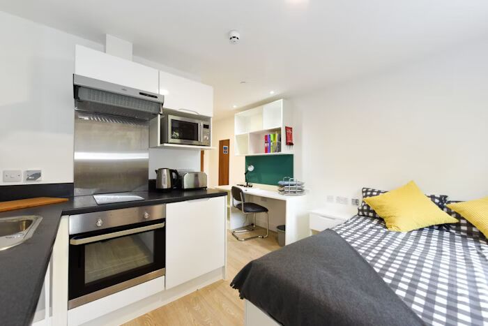  Studio Bronze Plus - City View  -  Vincent Place  - Gallery -  1