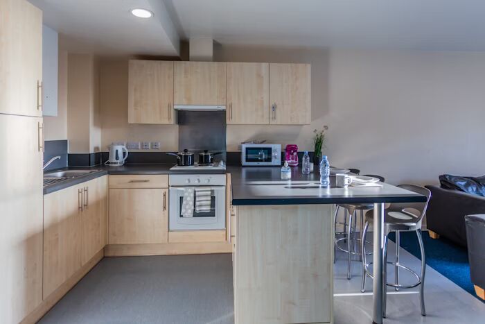  En-Suite Gold  -  Trinity Square Roost  - Gallery -  3