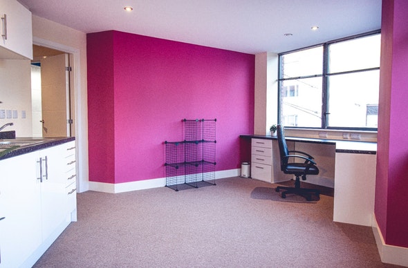 One Bed Apartment - Hydrogen Roost - Gallery - 3