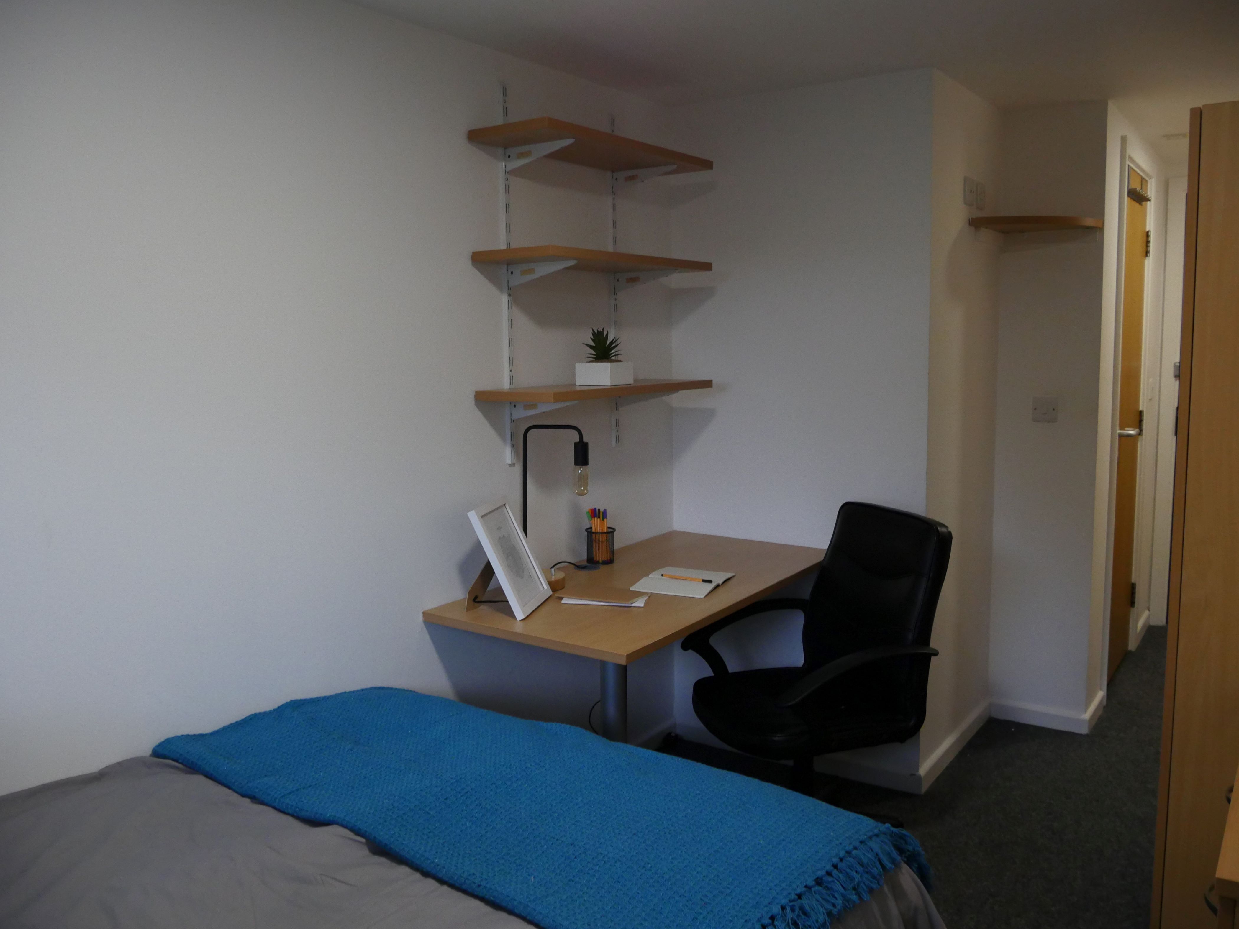  Bronze  -  Central Place  - Gallery -  2