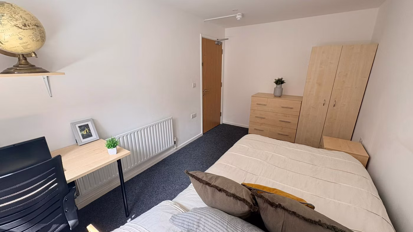 Two bed apartment (shared)