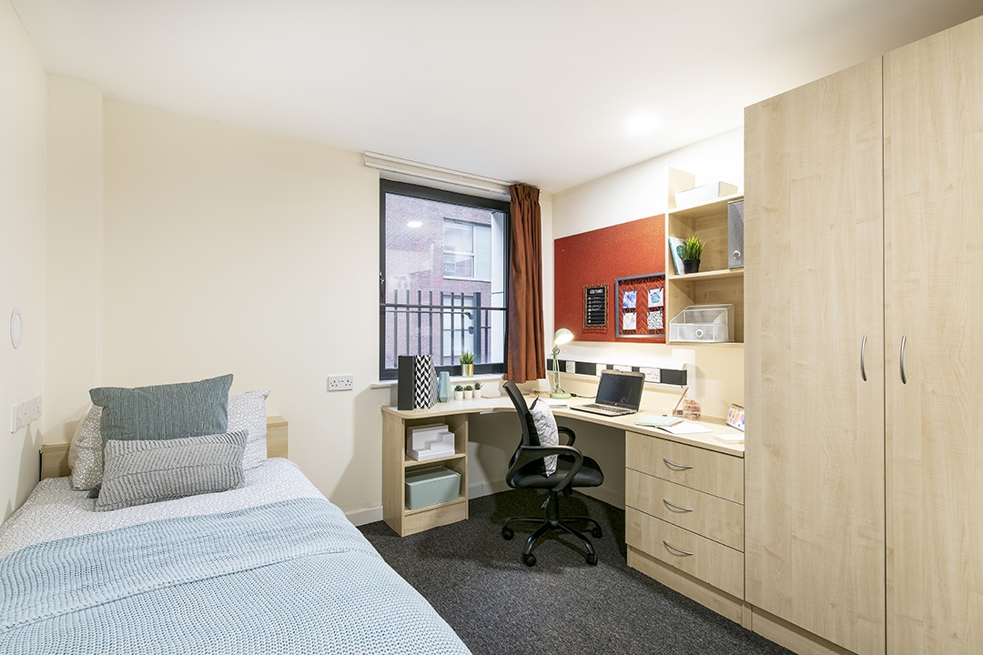  En-Suite Standard  -  Sheffield 3 Roost  - Gallery -  1