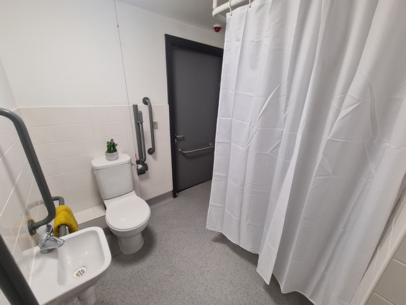  En-Suite Silver  -  St James' Point Roost  - Gallery -  4