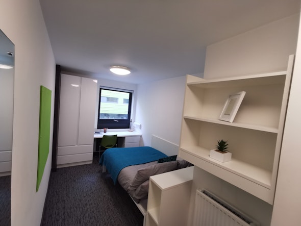  En-Suite Bronze  -  St James' Point Roost  - Gallery -  5