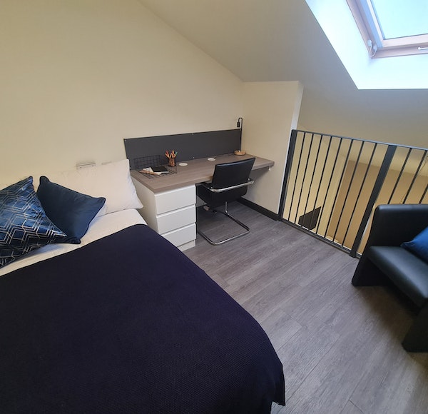  Studio Platinum - Top Floor  -  St James' House Roost  - Gallery -  2