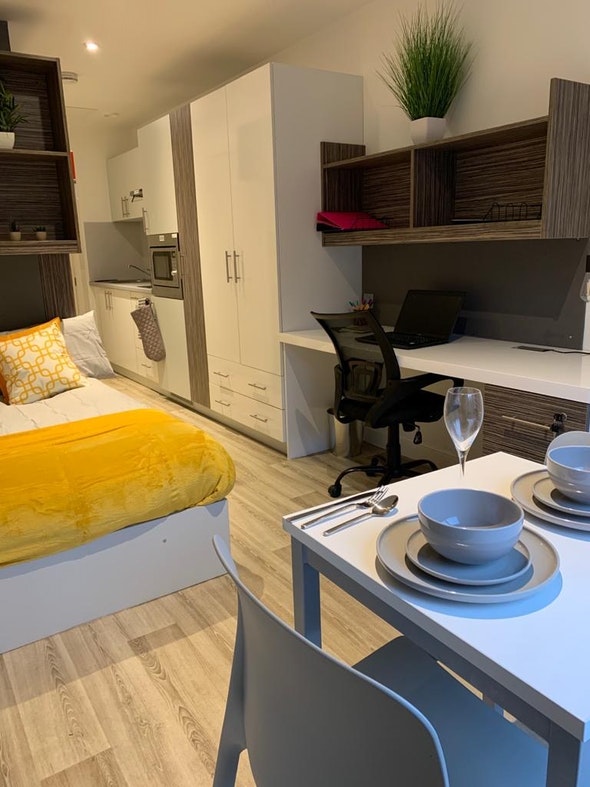  Studio Silver  -  Newcastle 1  - Gallery -  1