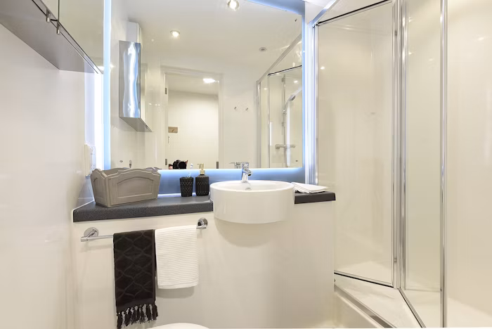 En-Suite Gold - 2