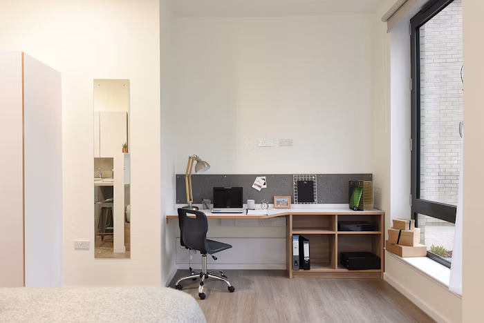 Studio Platinum - 5