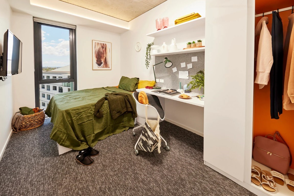  Double Bed, 5 Bed Apartment With Ensuite & Balcony  -  Scape Redfern  - Gallery -  1