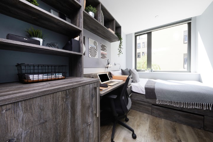  Club 2-Bed Apartment  -  Collegiate Crown Place Cardiff  - Gallery -  2