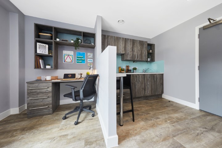  Large Studio  -  Collegiate Crown Place Cardiff  - Gallery -  3