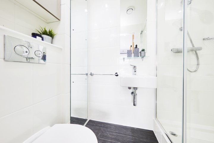  Large Studio  -  Collegiate Crown Place Cardiff  - Gallery -  4