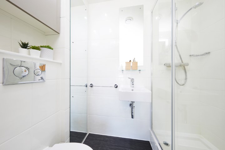  Extra Large Studio  -  Collegiate Crown Place Cardiff  - Gallery -  3