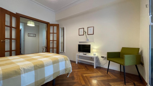Really cool single bedroom with a balcony, in Indautxu - Gallery - 9