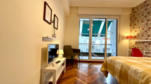 Really cool single bedroom with a balcony, in Indautxu - Gallery - 5
