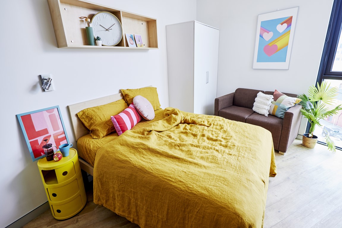  Ultra Studio Apartment - Double Bed With Standard View  -  Urbanest Cleveland Street  - Gallery -  2