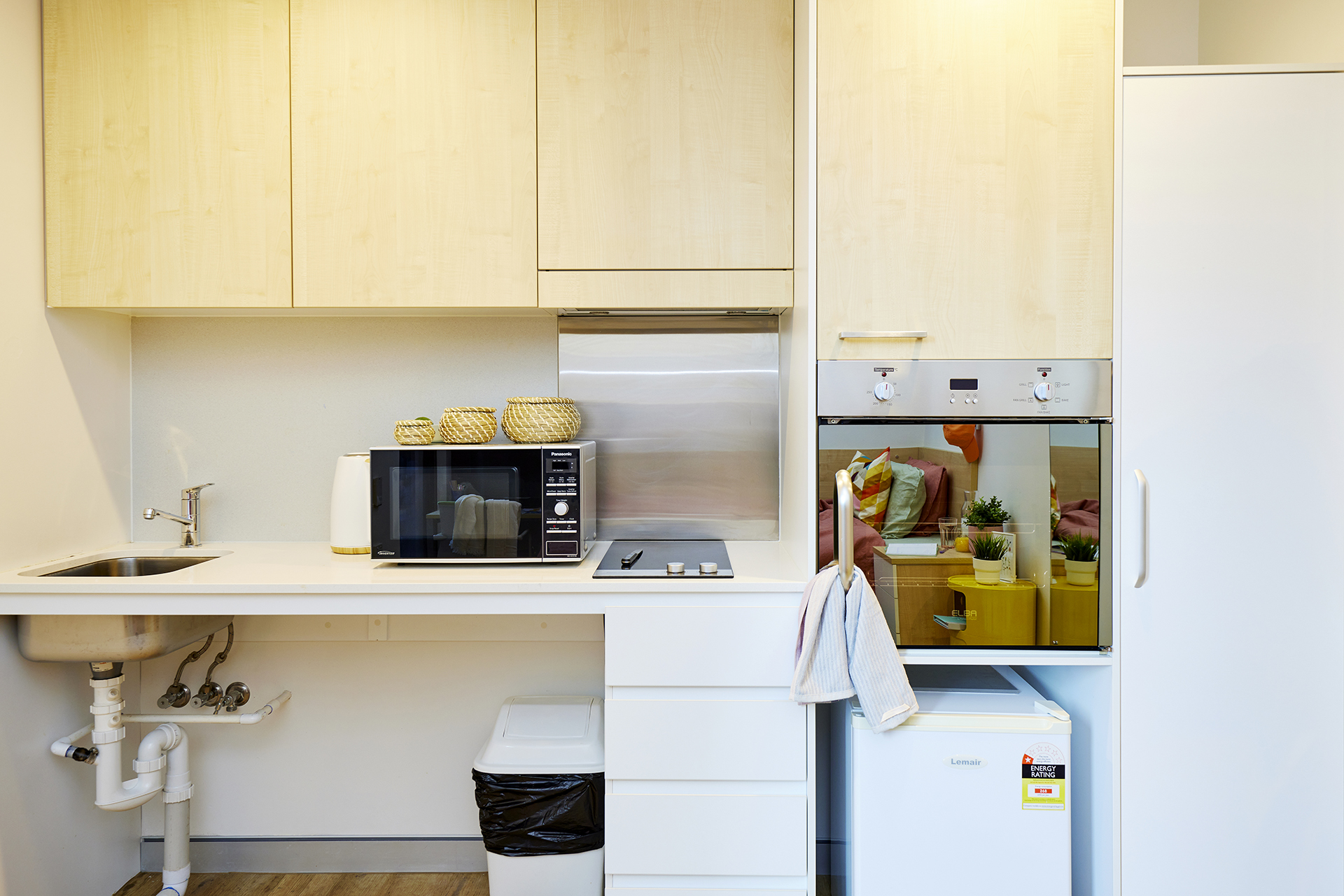  Signature Plus Studio Apartment - King Single Bed With Standard View  -  Urbanest Cleveland Street  - Gallery -  3