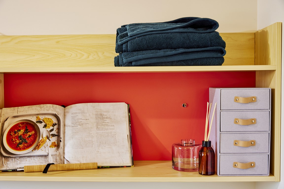  King Single Bed, 5 Bed Apartment With Ensuite  -  Urbanest Darling Square  - Gallery -  5