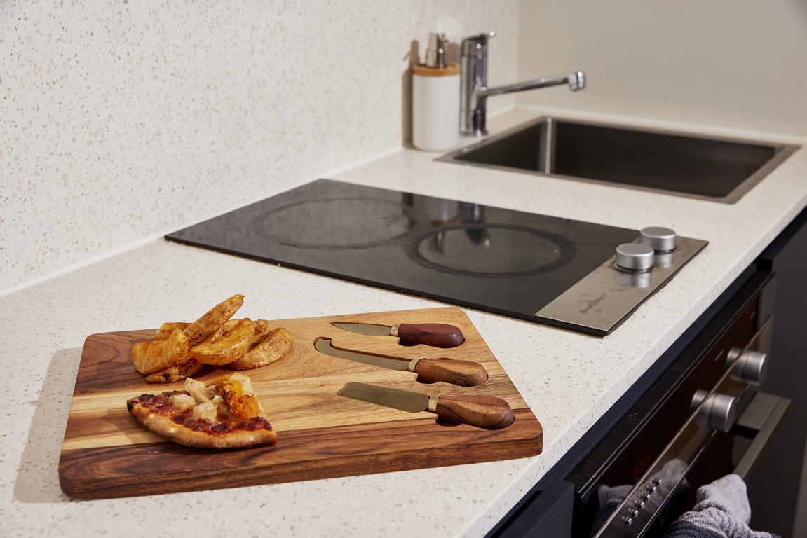  King Single Bed, Large Twin Apartment, Standard View  -  Urbanest Darling Square  - Gallery -  2