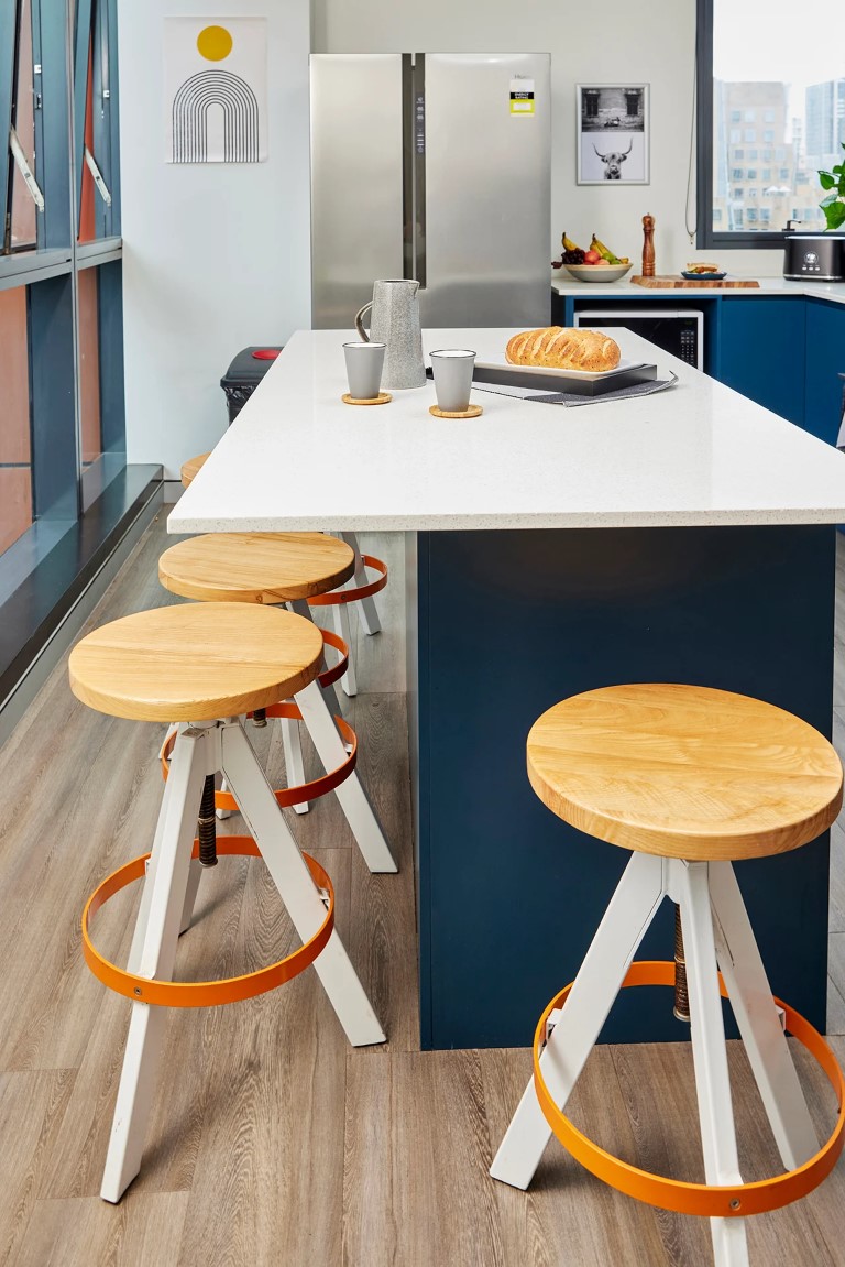  King Single Bed, Twin 8 Bed Apartment With Ensuite  -  Urbanest Darling Square  - Gallery -  3