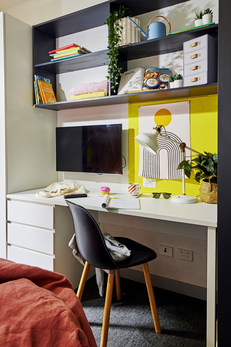  Double Bed, Signature Plus Studio Apartment, With Courtyard  -  Urbanest Glebe  - Gallery -  8