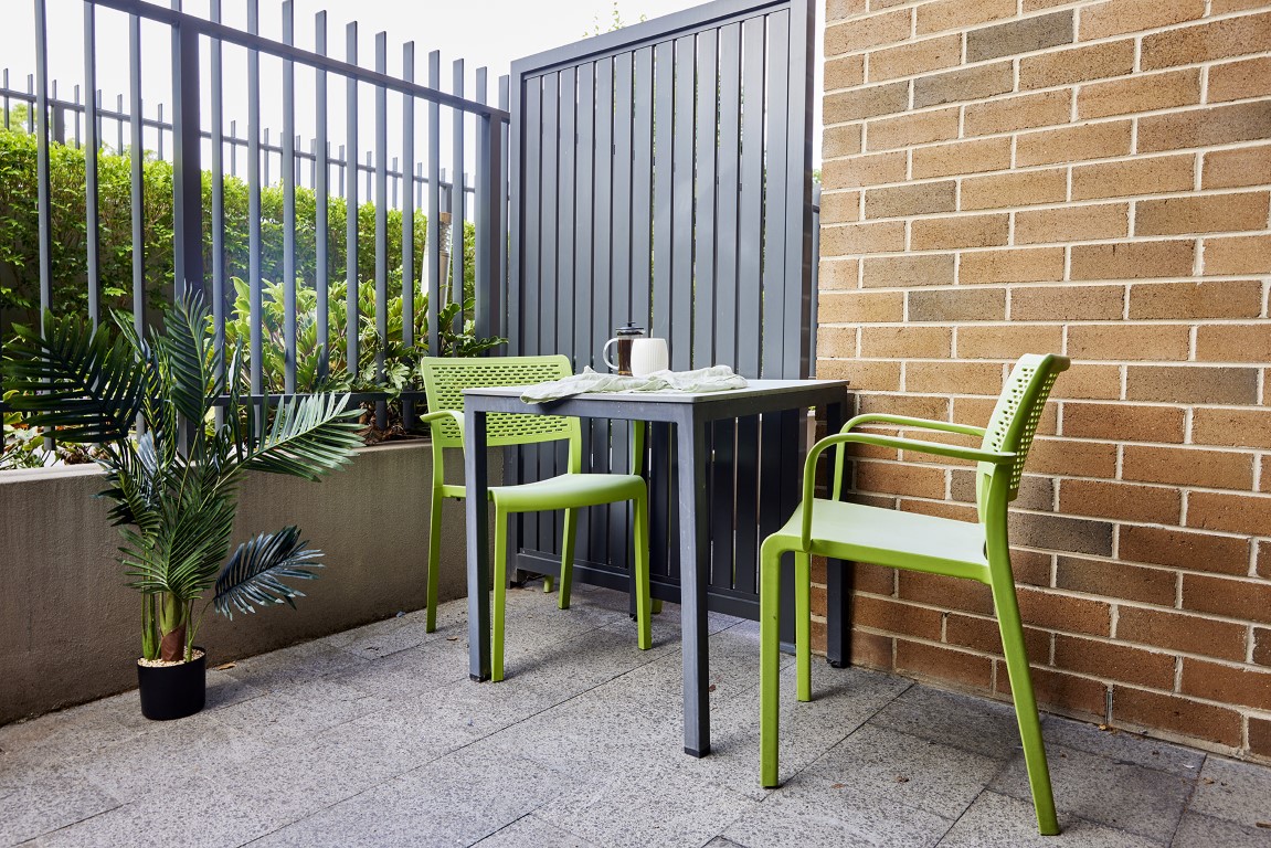  Double Bed, Signature Plus Studio Apartment, With Courtyard  -  Urbanest Glebe  - Gallery -  11