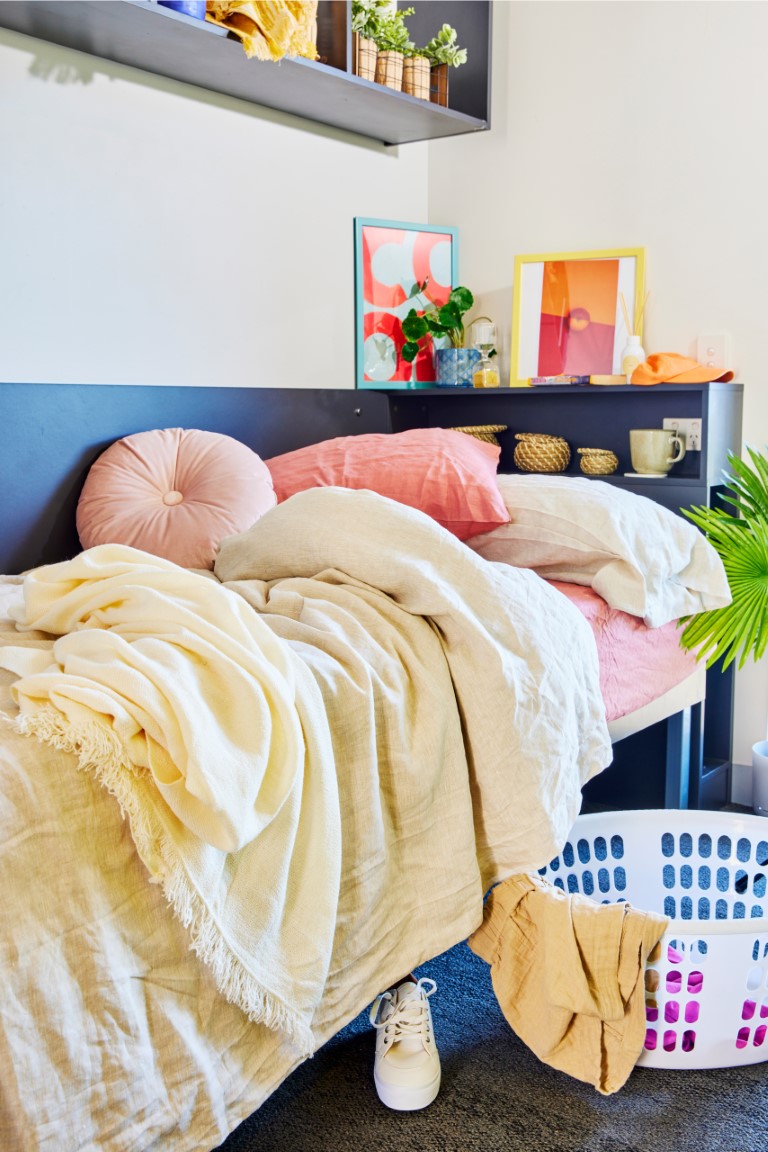 Single Bed, Twin Apartment, Standard View With Balcony - Scape Glebe - Gallery - 11