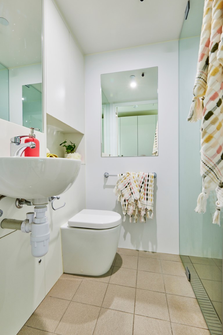 Single Bed, Twin Apartment, Standard View With Balcony - Scape Glebe - Gallery - 13