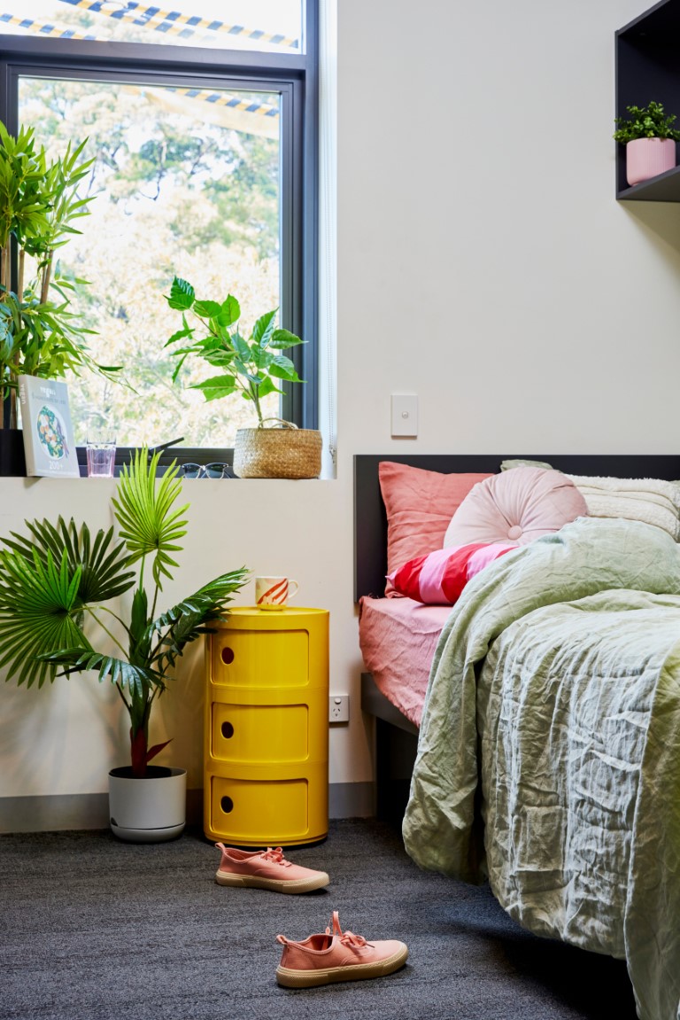 Single Bed, Twin Apartment, Standard View With Balcony - Scape Glebe - Gallery - 17