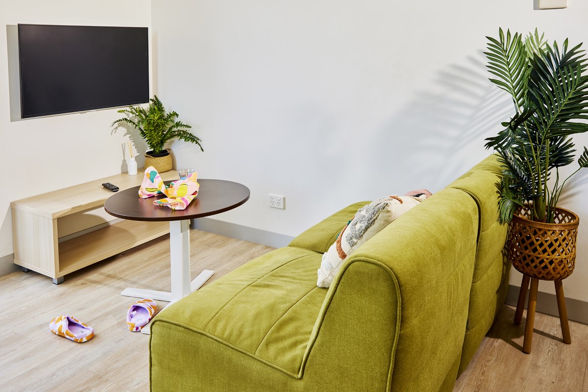 Double Bed, 1 Bed Apartment, Standard View With Balcony - Scape Glebe - Gallery - 2