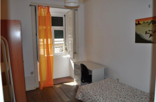 Nice single bedroom in Covilhã