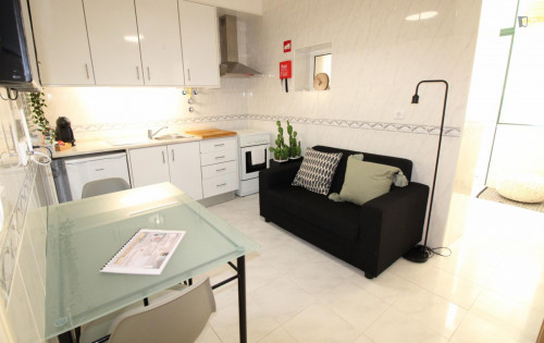 Wonderful 2-bedroom apartment, with outdoor area, in Olaias