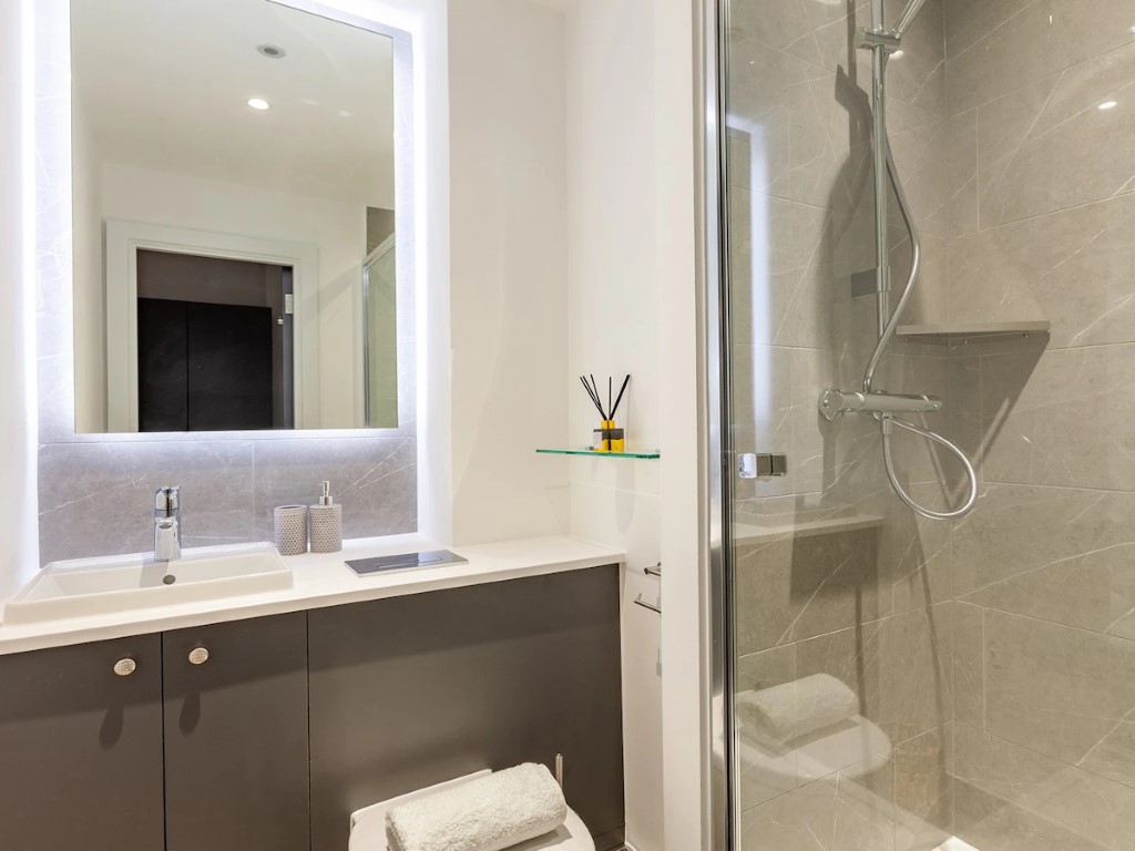 Premium Luxe Studio - Grosvenor House - Gallery - 9