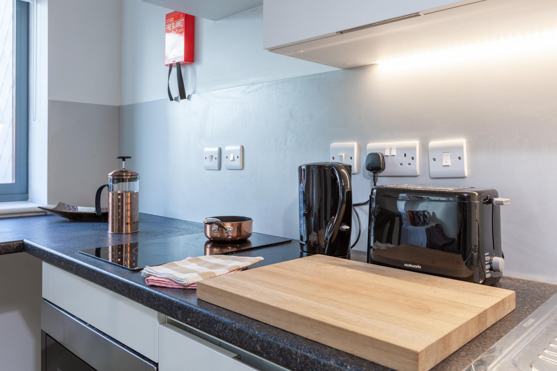 Deluxe Plus Studio - Accessible - The Fitzalan - Gallery - 1