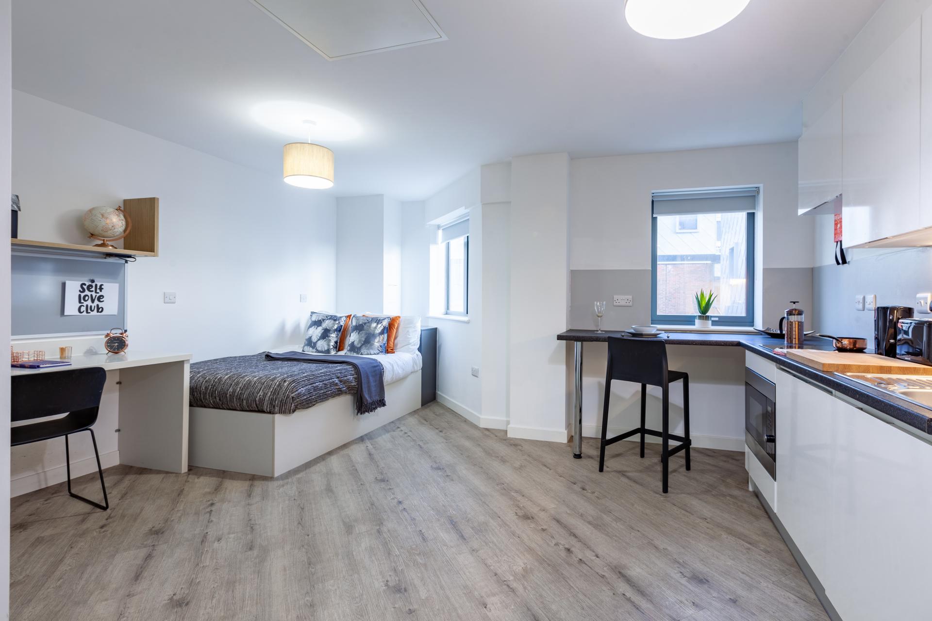 Deluxe Plus Studio - Accessible - The Fitzalan - Gallery - 2