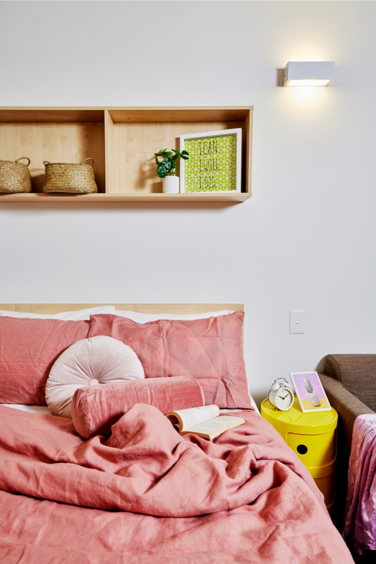  Double Bed, Large Studio Apartment, Standard View  -  Urbanest Sydney Central  - Gallery -  2
