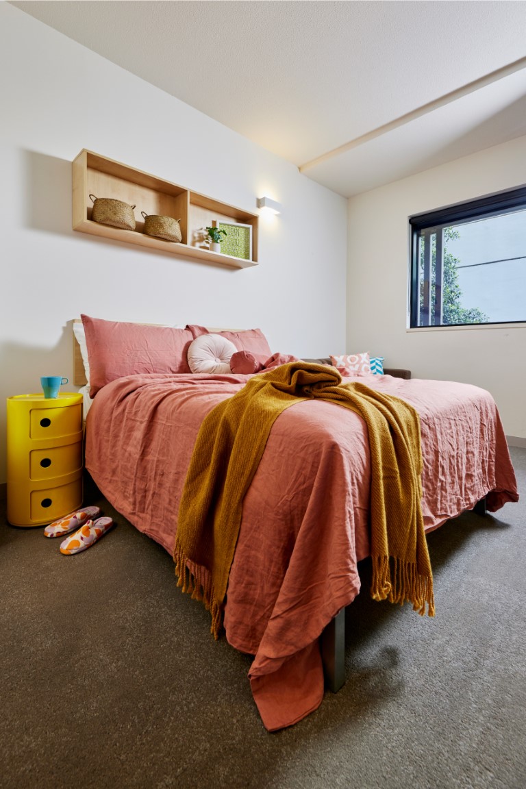  Double Bed, Large Studio Apartment, Standard View  -  Urbanest Sydney Central  - Gallery -  10