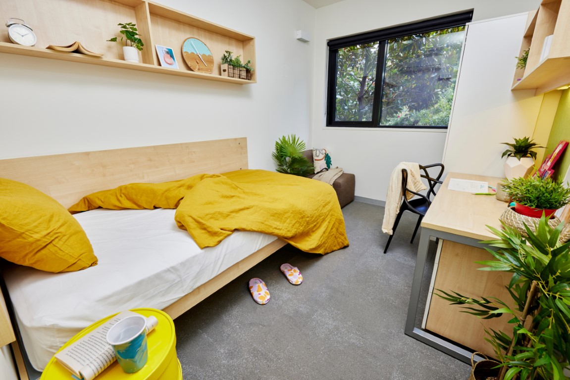  King Single Bed, Large Twin Apartment, Standard View  -  Urbanest Sydney Central  - Gallery -  6