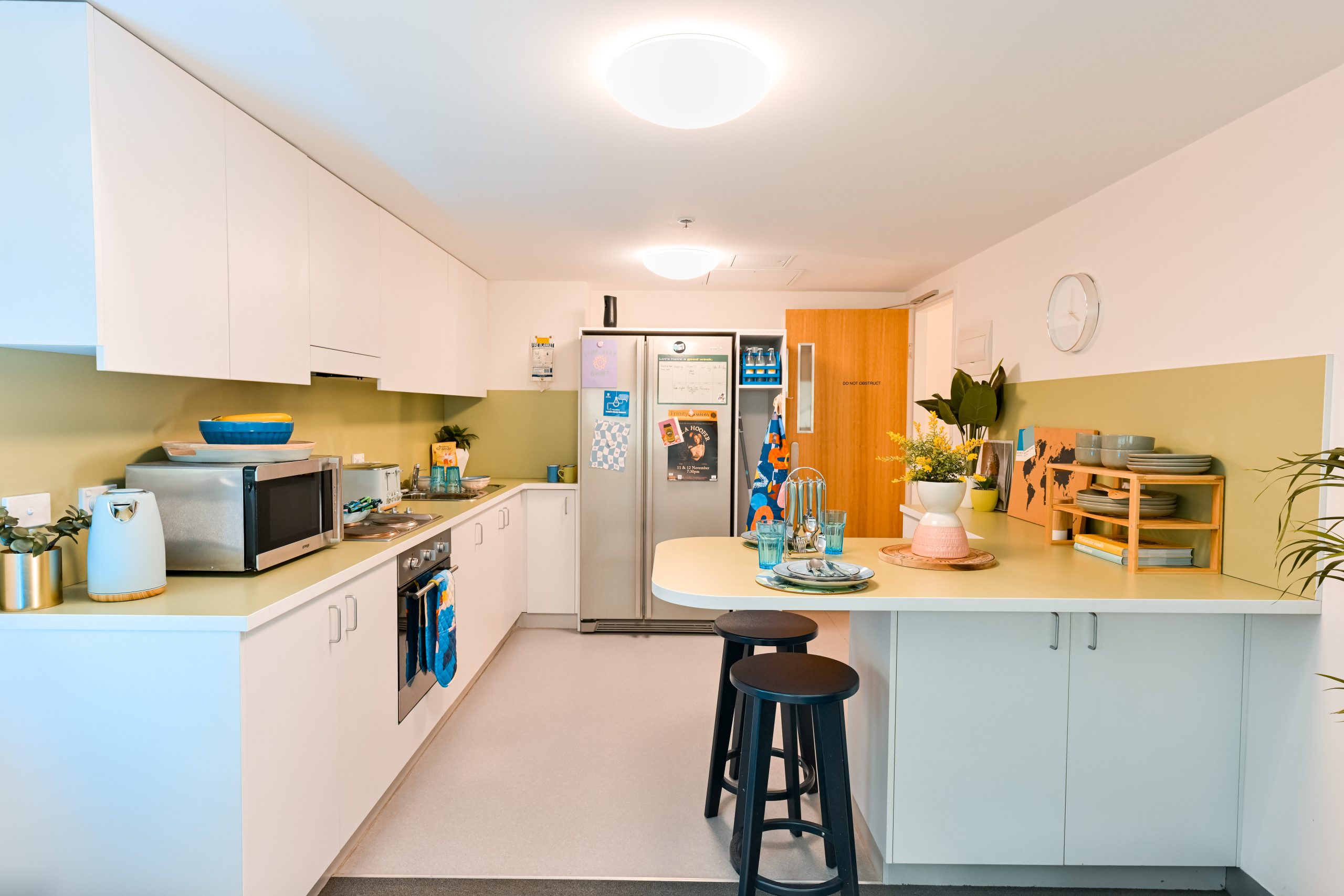  King Single Bed, 5 Bed Apartment With En-Suite  -  Urbanest North Terrace  - Gallery -  4