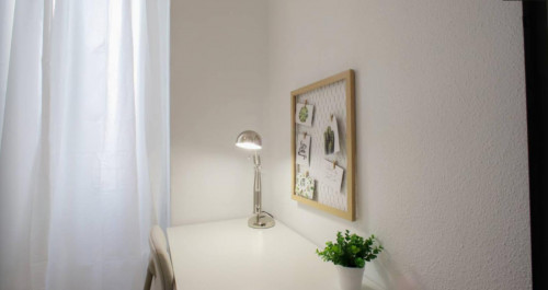 Comfy single bedroom in Russafa